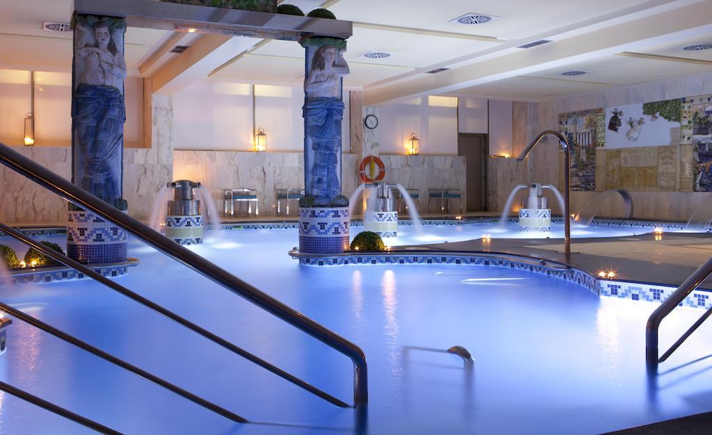 Twin Room Spa Access